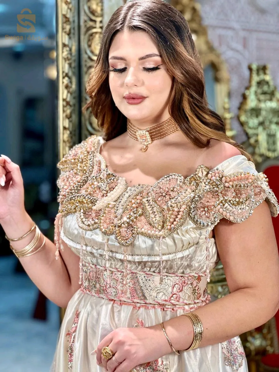 بلوزة وهرانية حرة