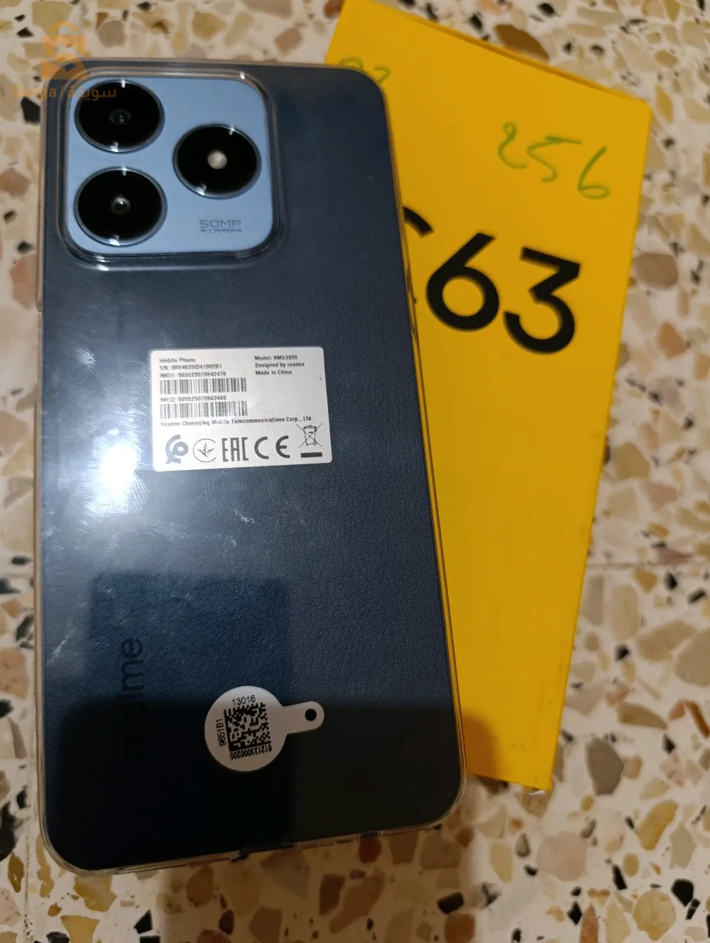 téléphone portable realmi c63