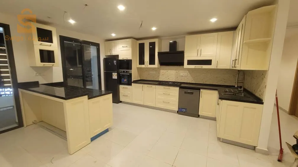 تجهيز المطابخ بديكور عصري