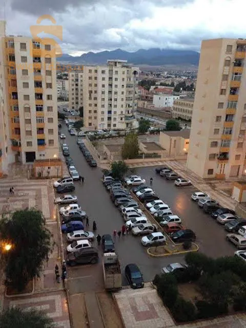 شقة للبيع اف3 عدل الطابق السابع صافية بوزوران باتنة لعقد موثق
