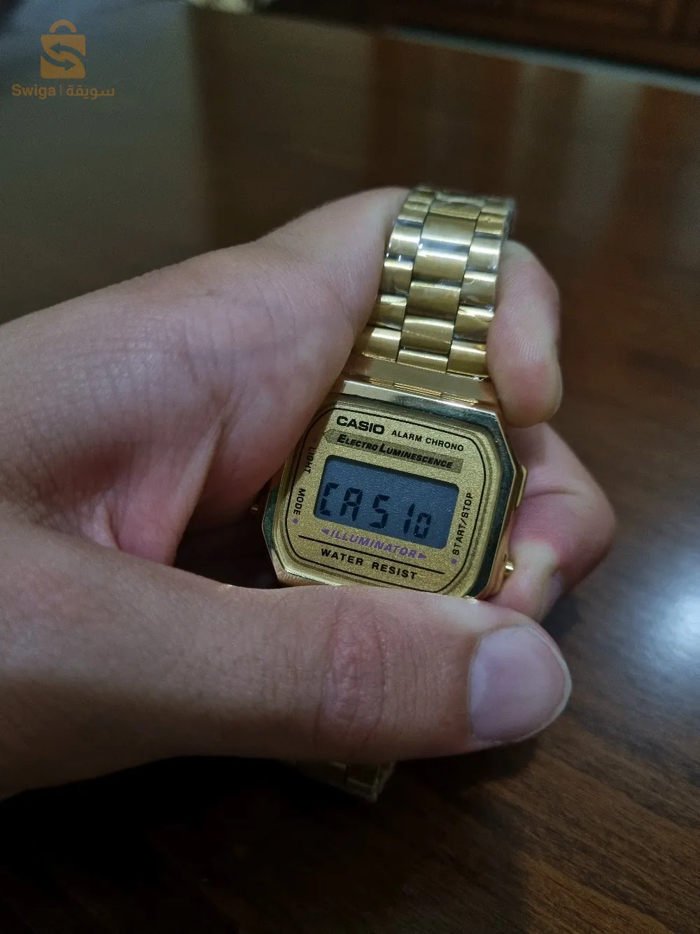 ساعات casio بلونين فضي وذهبي
