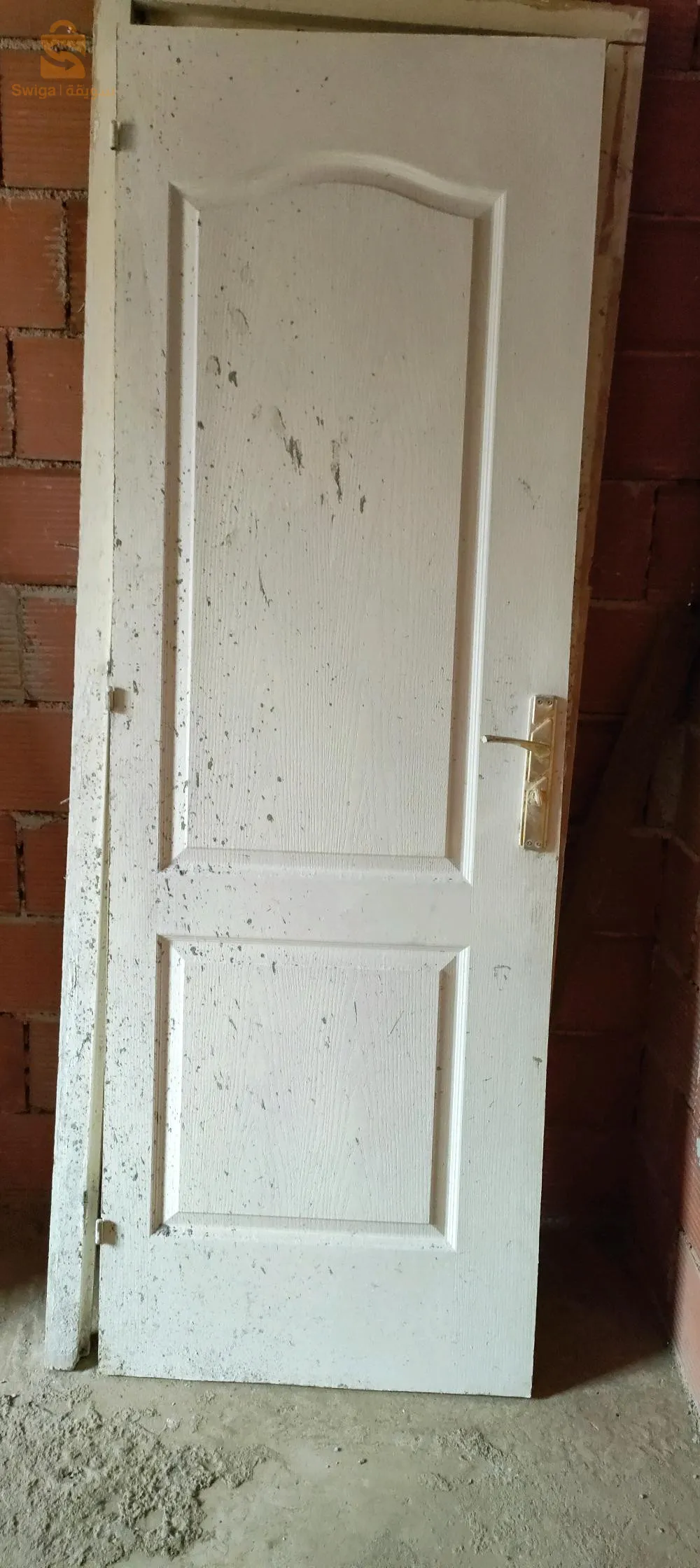 باين خشبين 
النافذة pvc118.5*77,5+الباب 213* PVC 70