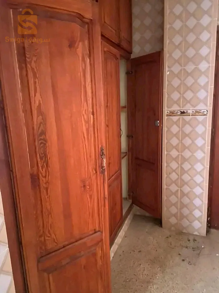 Il y a une résidence dans la vieille grenade, à 135 mètres, avec tous les documents.  Les personnes intéressées appellent le 0667982250 🤗