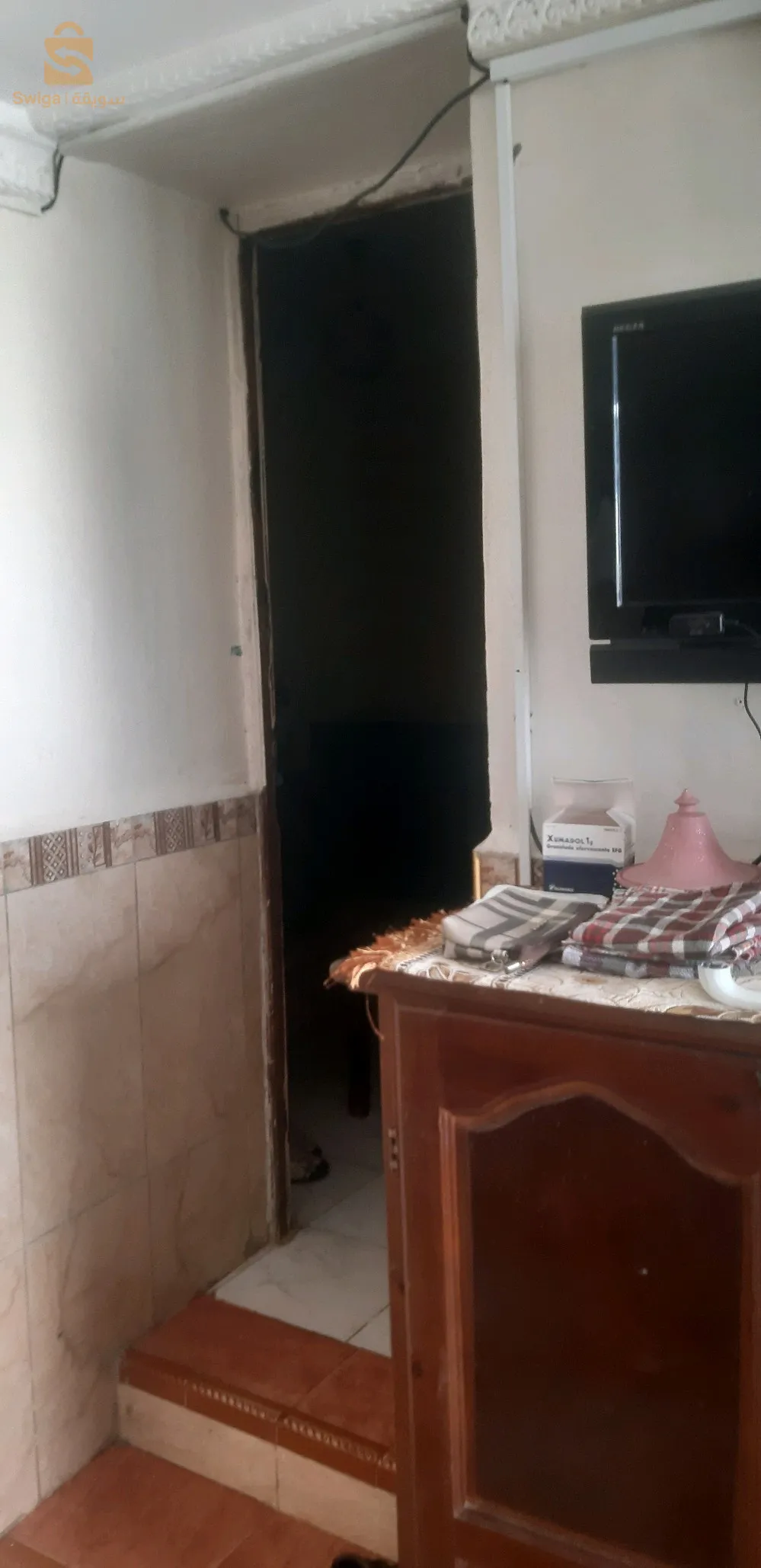بيع سكن أرضي في دائرة بوتليليس وهران المنزل فيه الضوء الغاز الماء وقابل لتسوية بيع بالتنازل الهاتف:0782674479