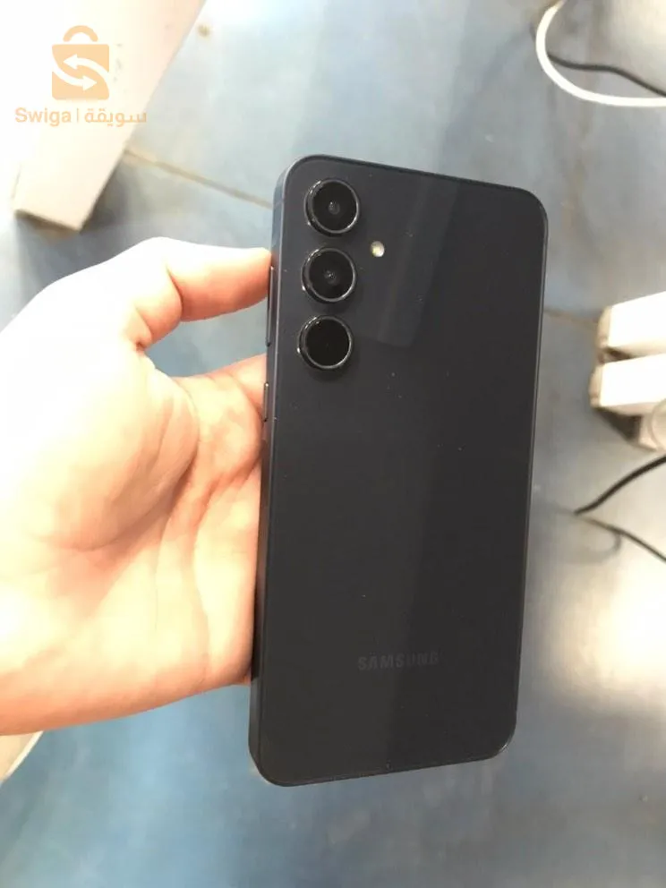 A55 8/128 Duos avec boite et cable