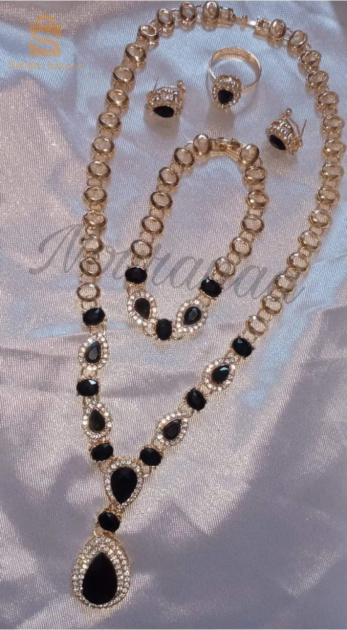 parure 4 pieces blaque or