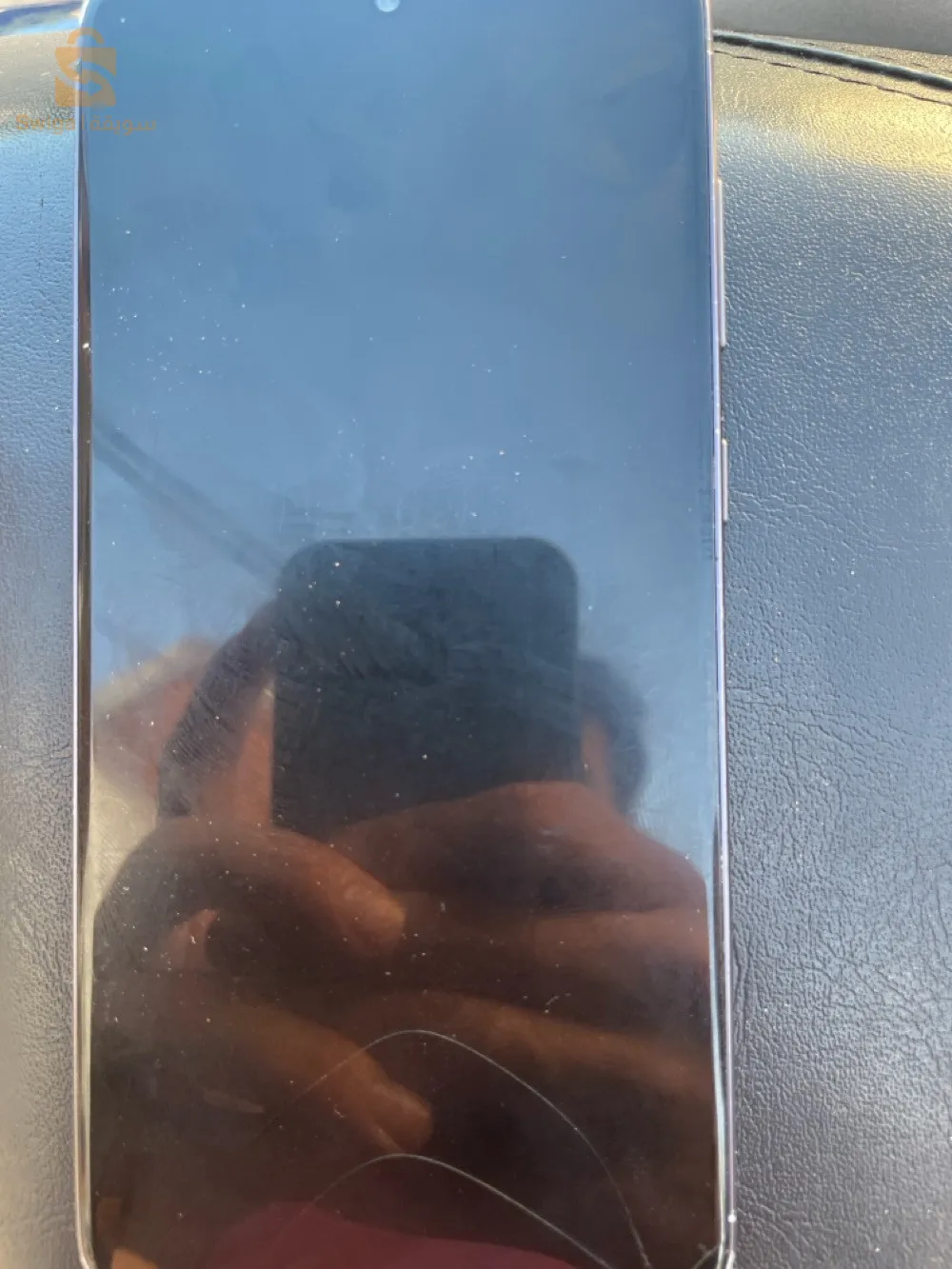 هاتف للبيع من نوع سامسونجً٠s21 feمع شاحن اصلي وكيتمان اصلي