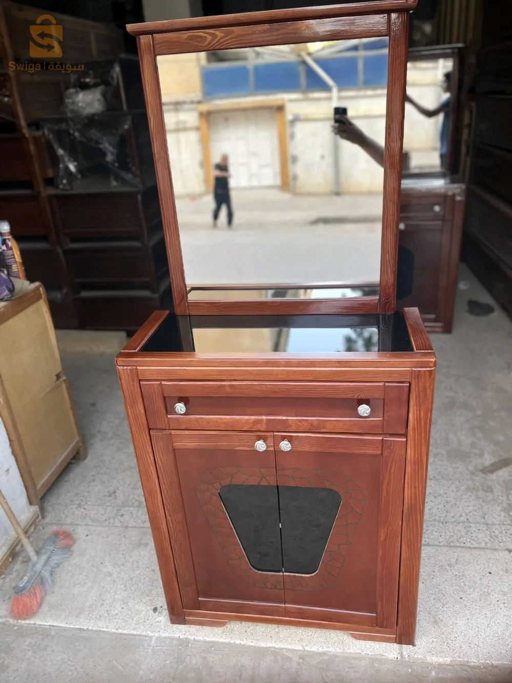 meuble chaussures bois rouge