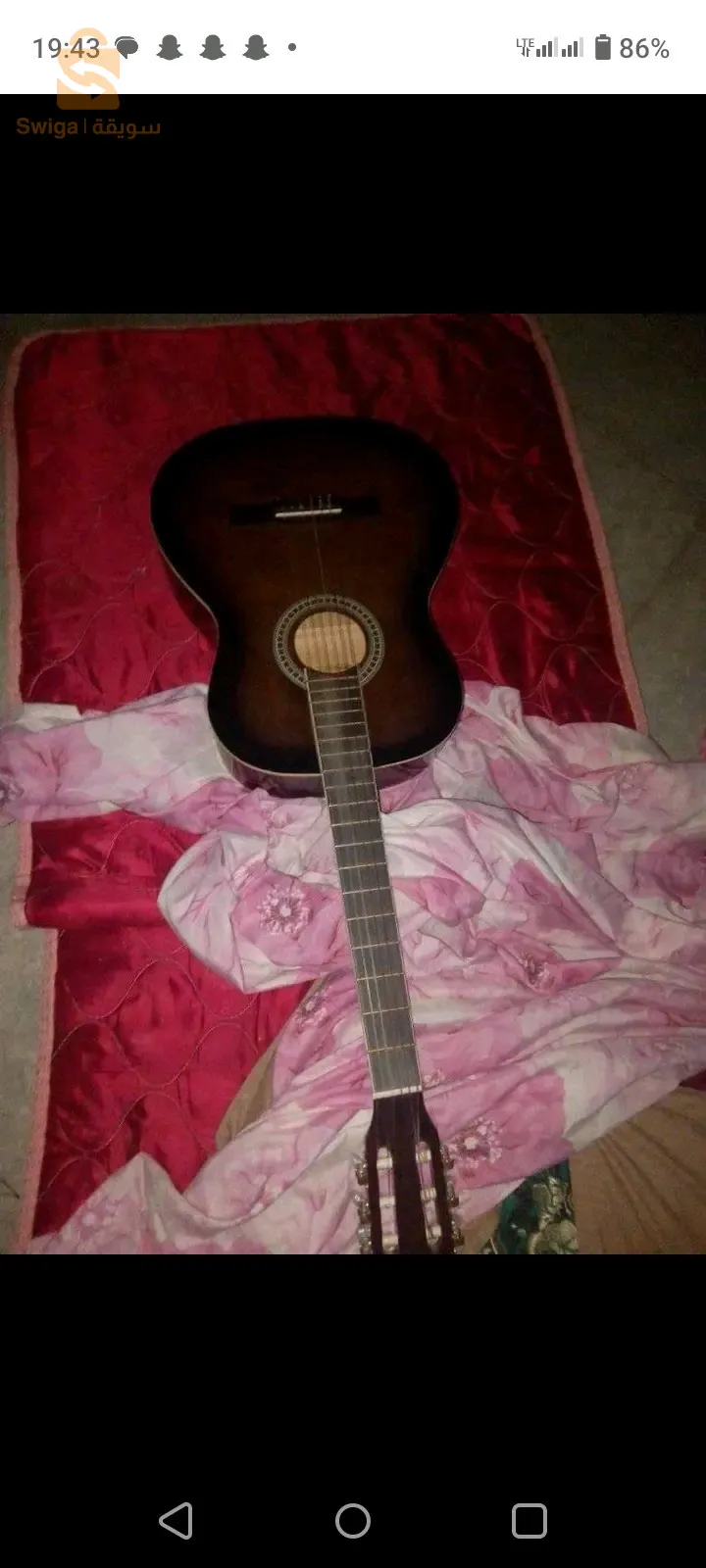قيتار كلاسيك للبيع