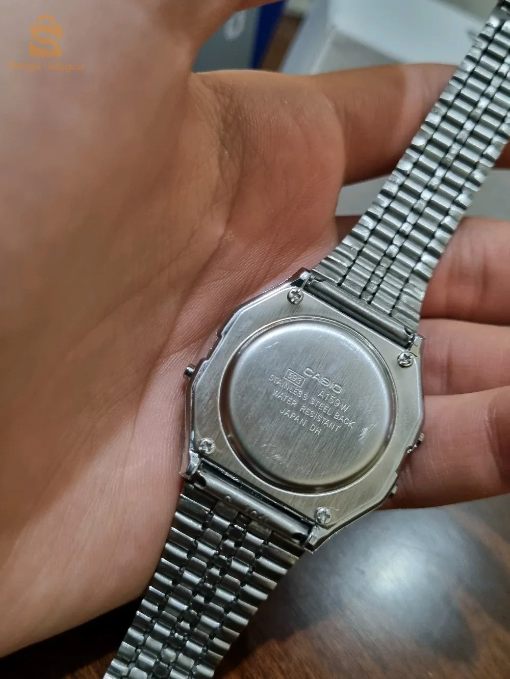 ساعات casio بلونين فضي وذهبي