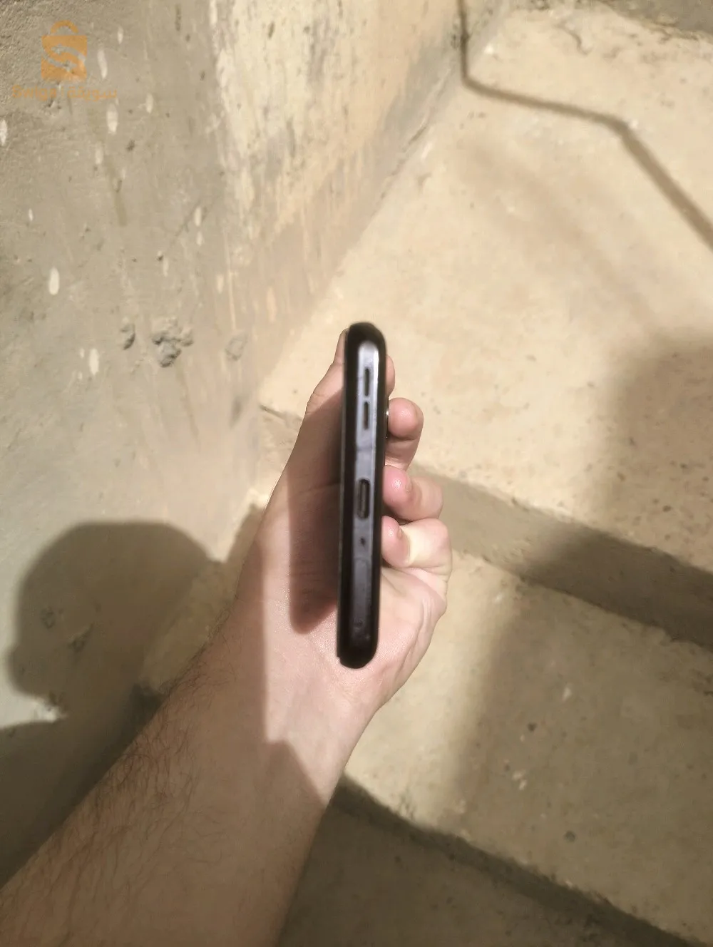 هاتف للبيع