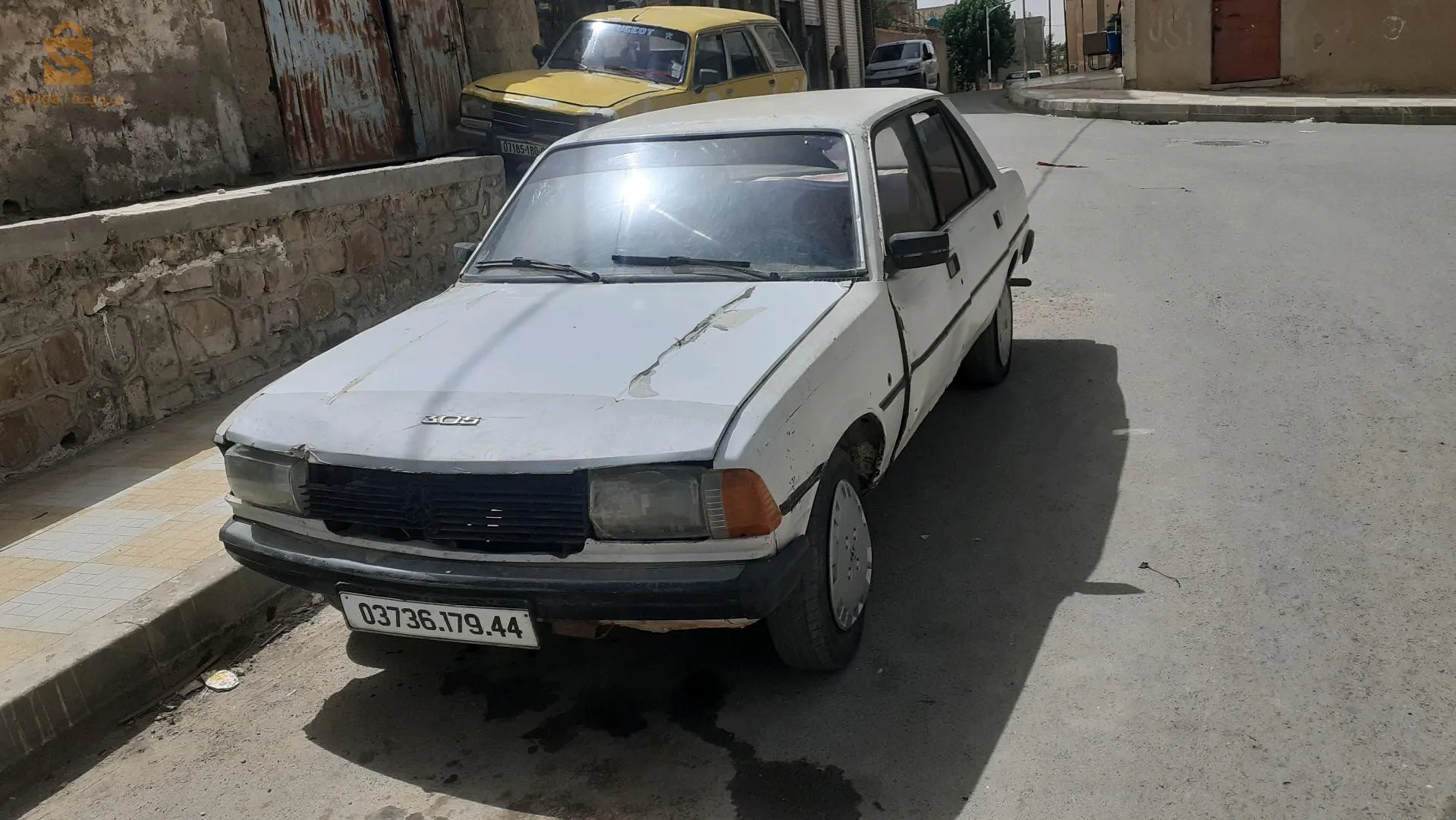 305