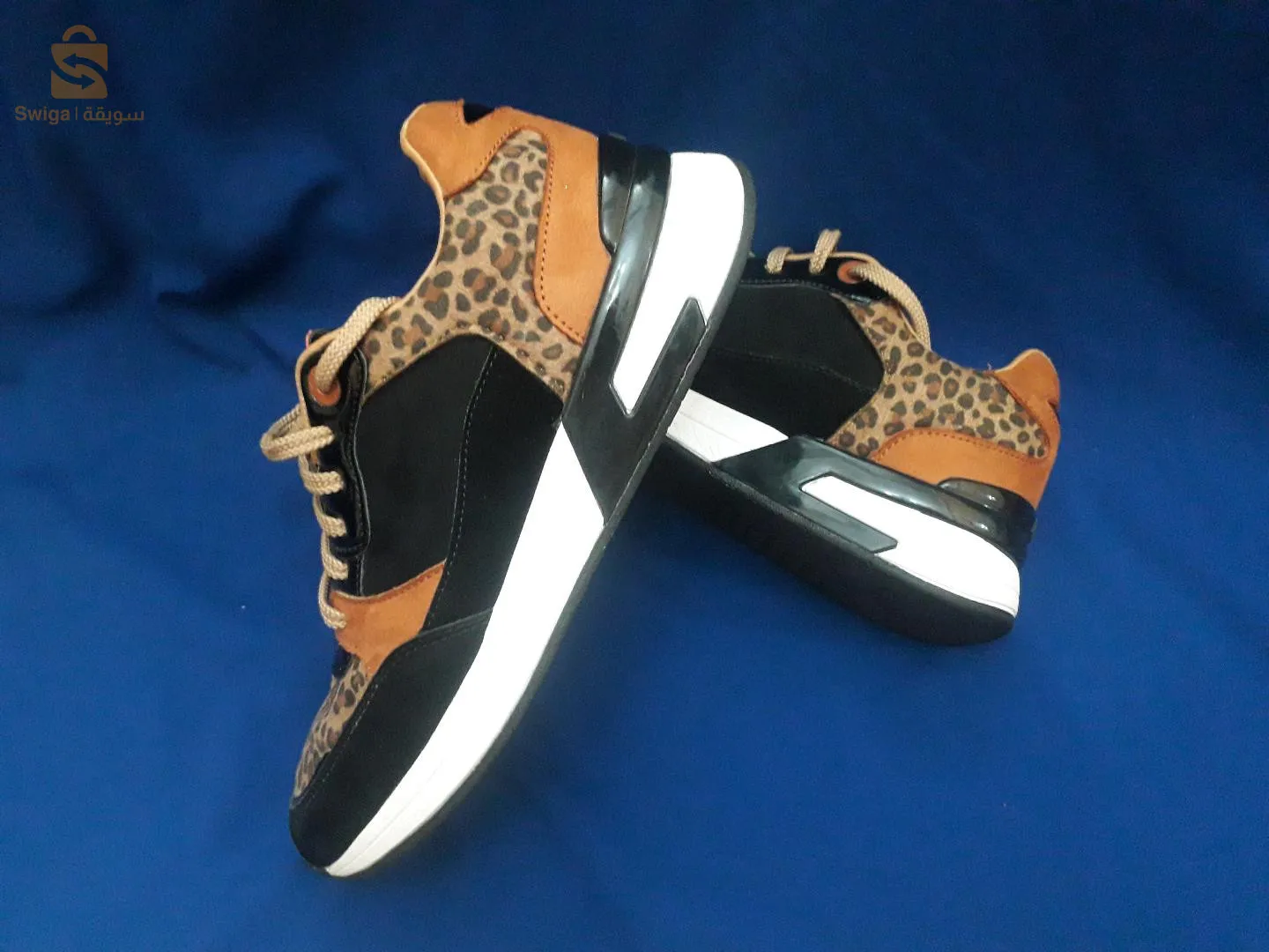 Women's sneakers from the Spanish brand "mtng"
Size 39 - 25cm