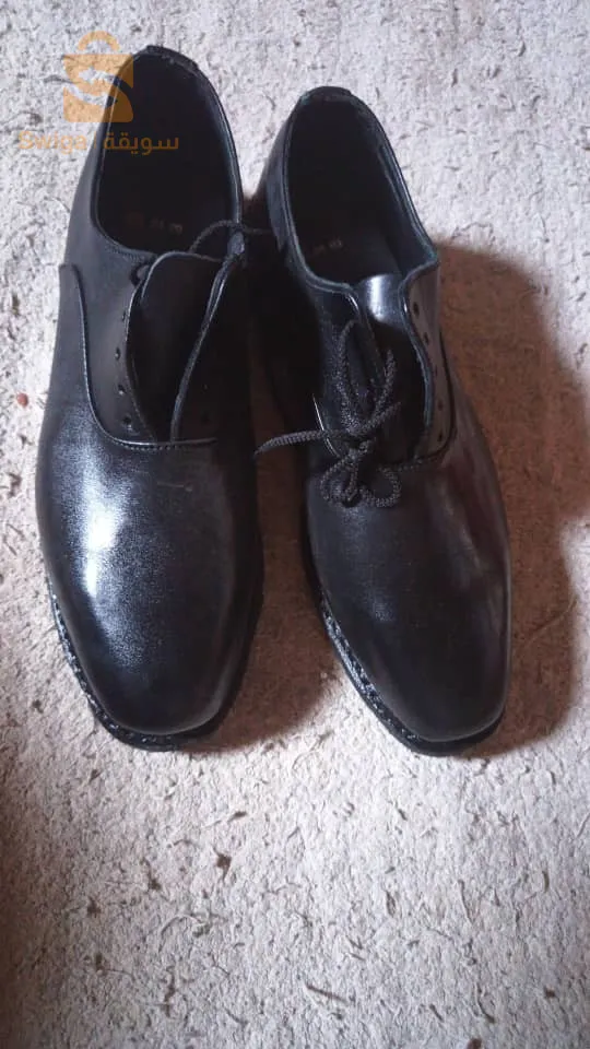 Des chaussures en cuir résistantes