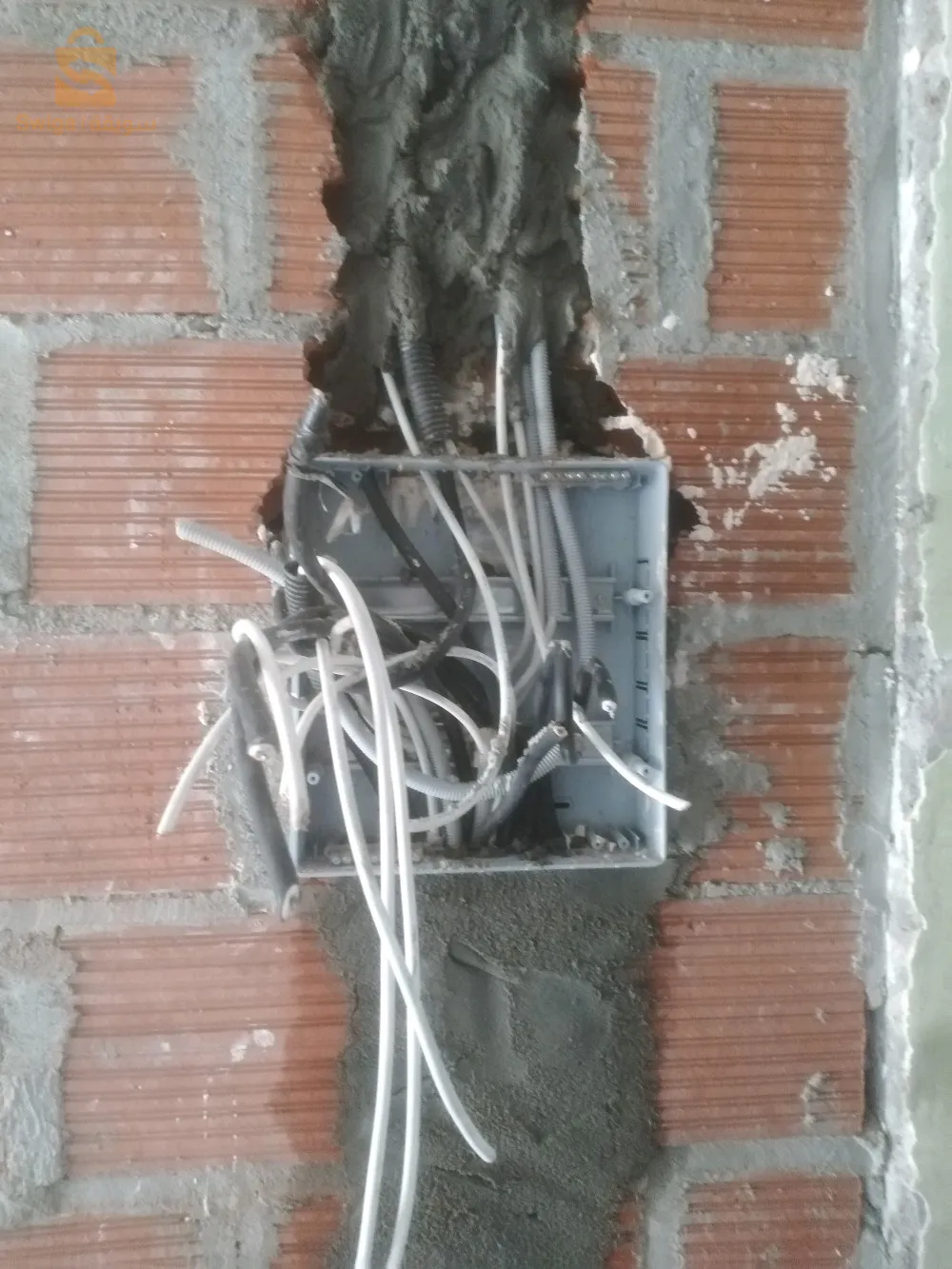 فني كهرباء واصلحات