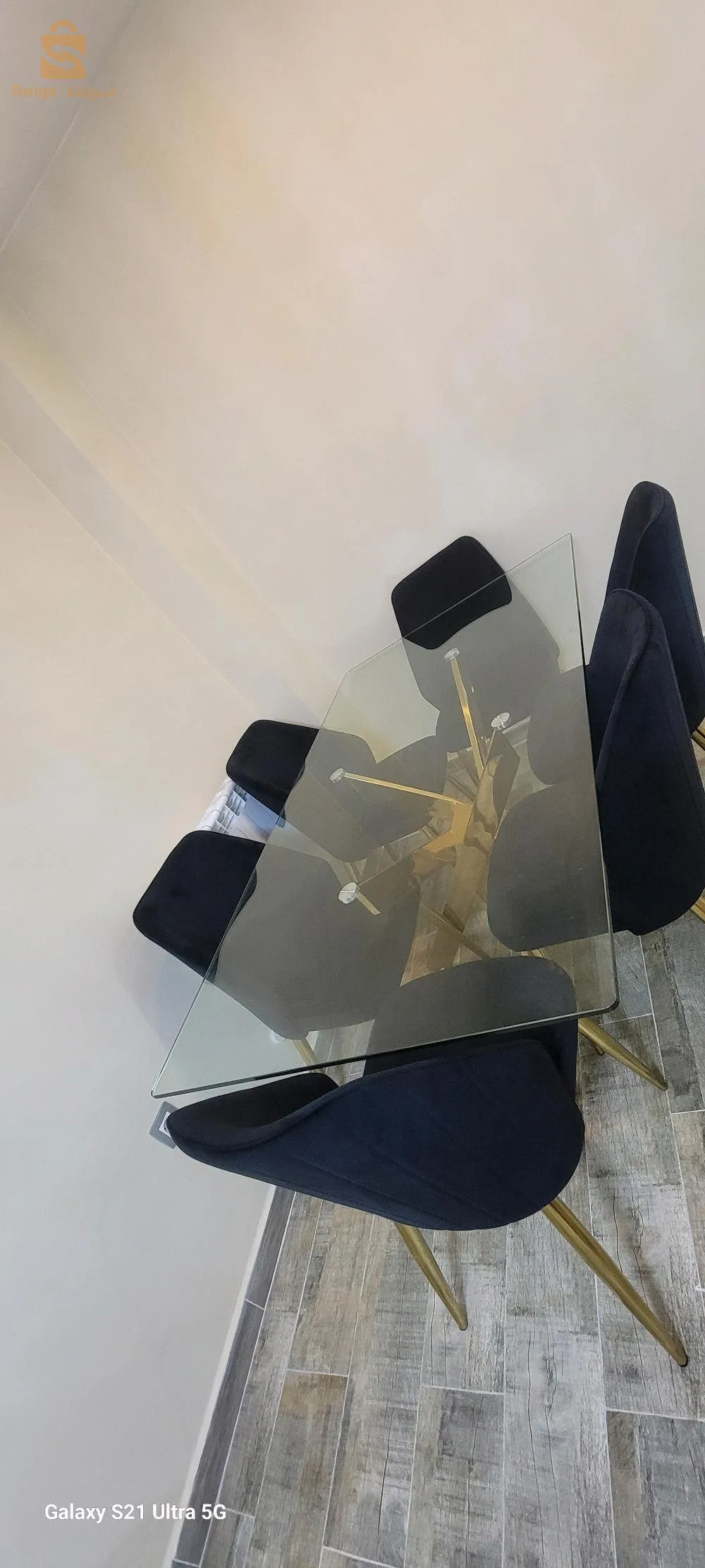 طاولة طعام مع 6 كراسي