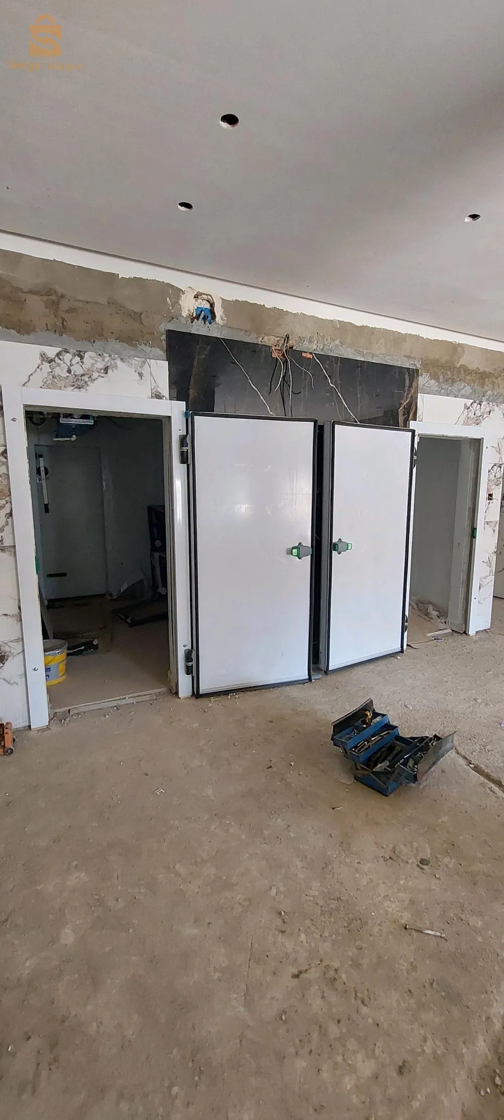 Cold room doors