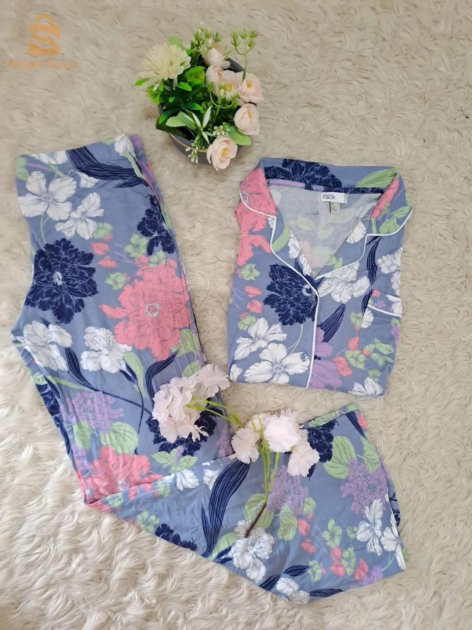 ملابس نسائية