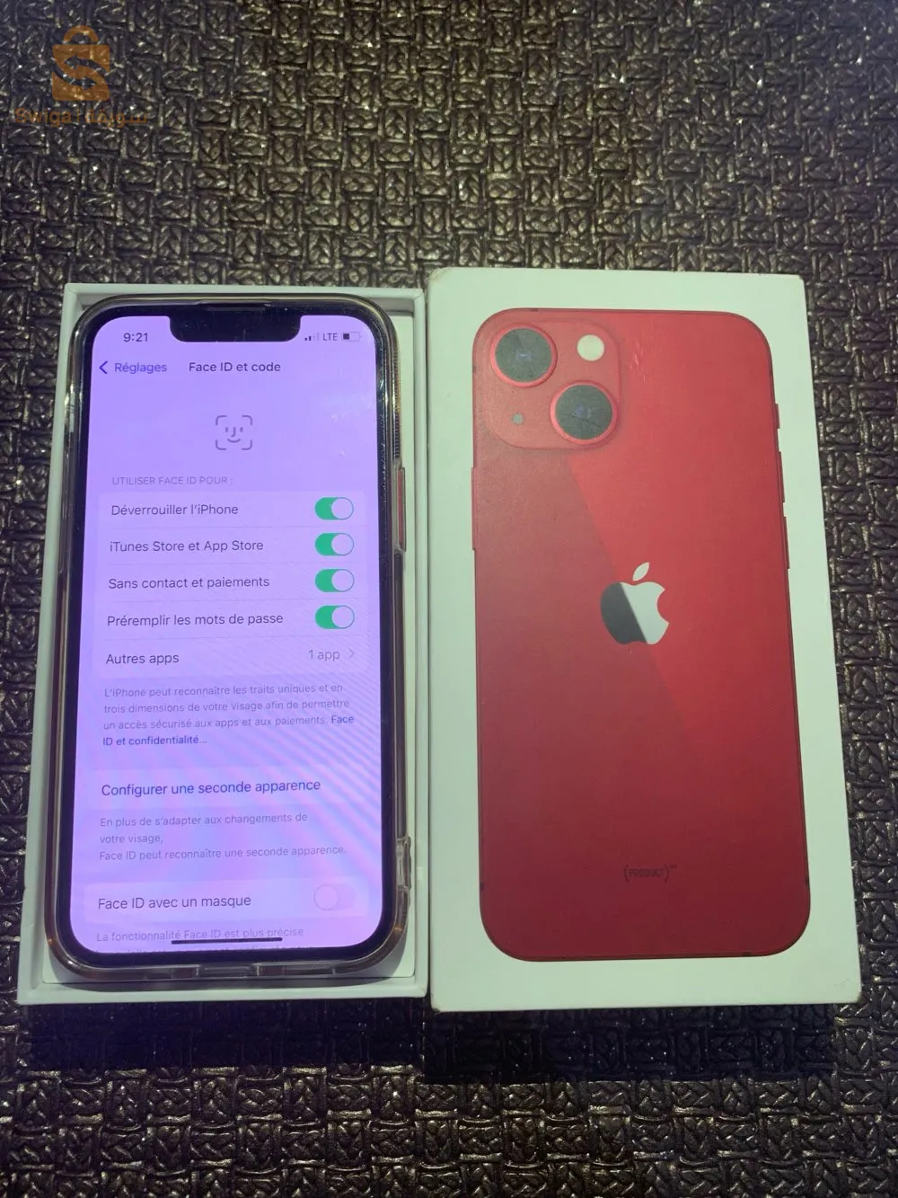 iPhone 13 mini avec la boîte