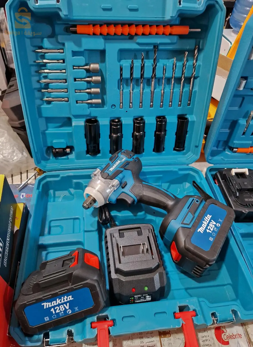 Boloneuse clé a choc MAKITA 128v