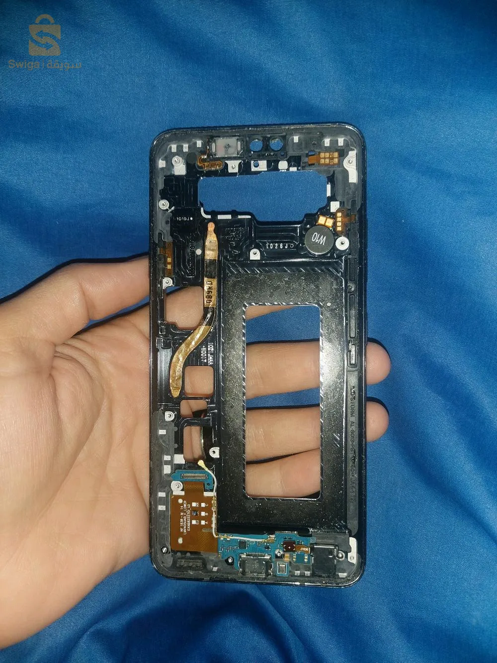 قطع غيار هاتف lg v40