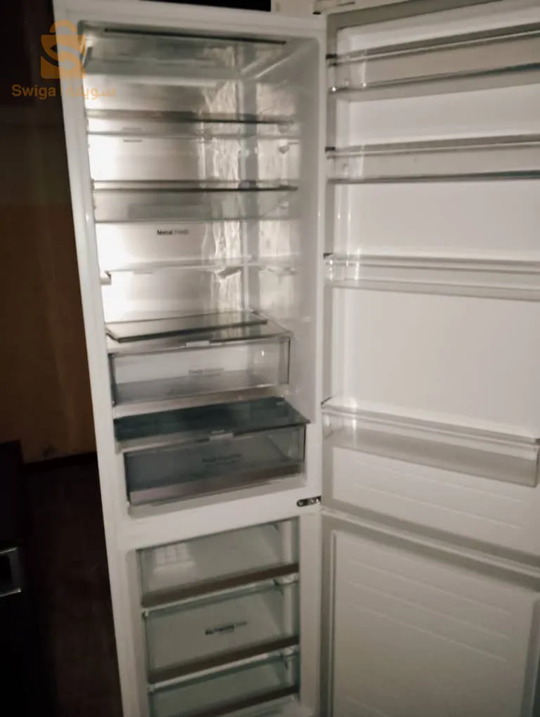 فريجيدار نازل من فرنسا جديد غير مستعمل نازل ب1000€ راني نليكيدي فيه ب 17.5 برك تقدر تشريه و تعاود تبيعو ب 25 نورمال متراكيش لوكازيو