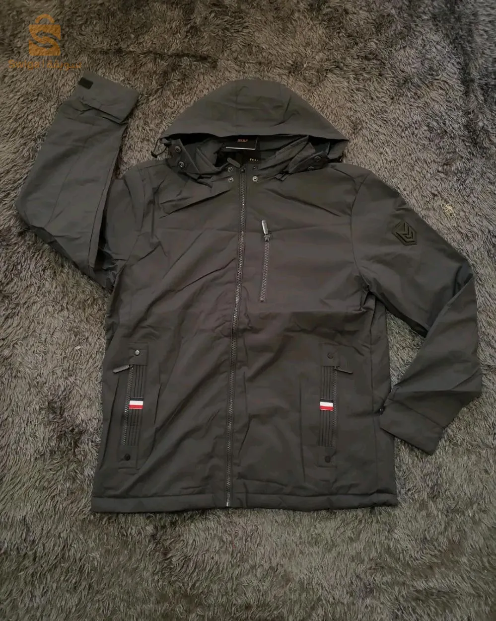 سترة ضد الماء و مقطنة من الداخل