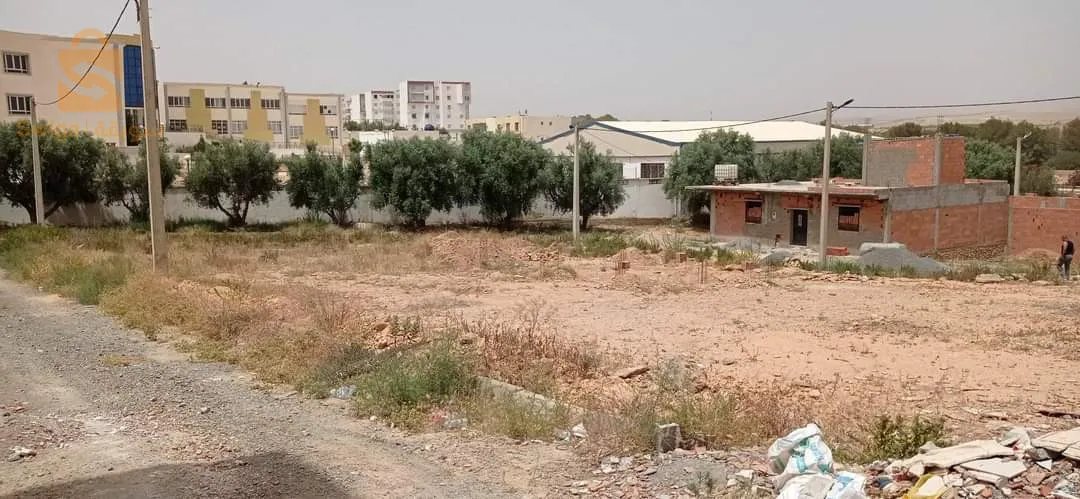 اراضي للبيع