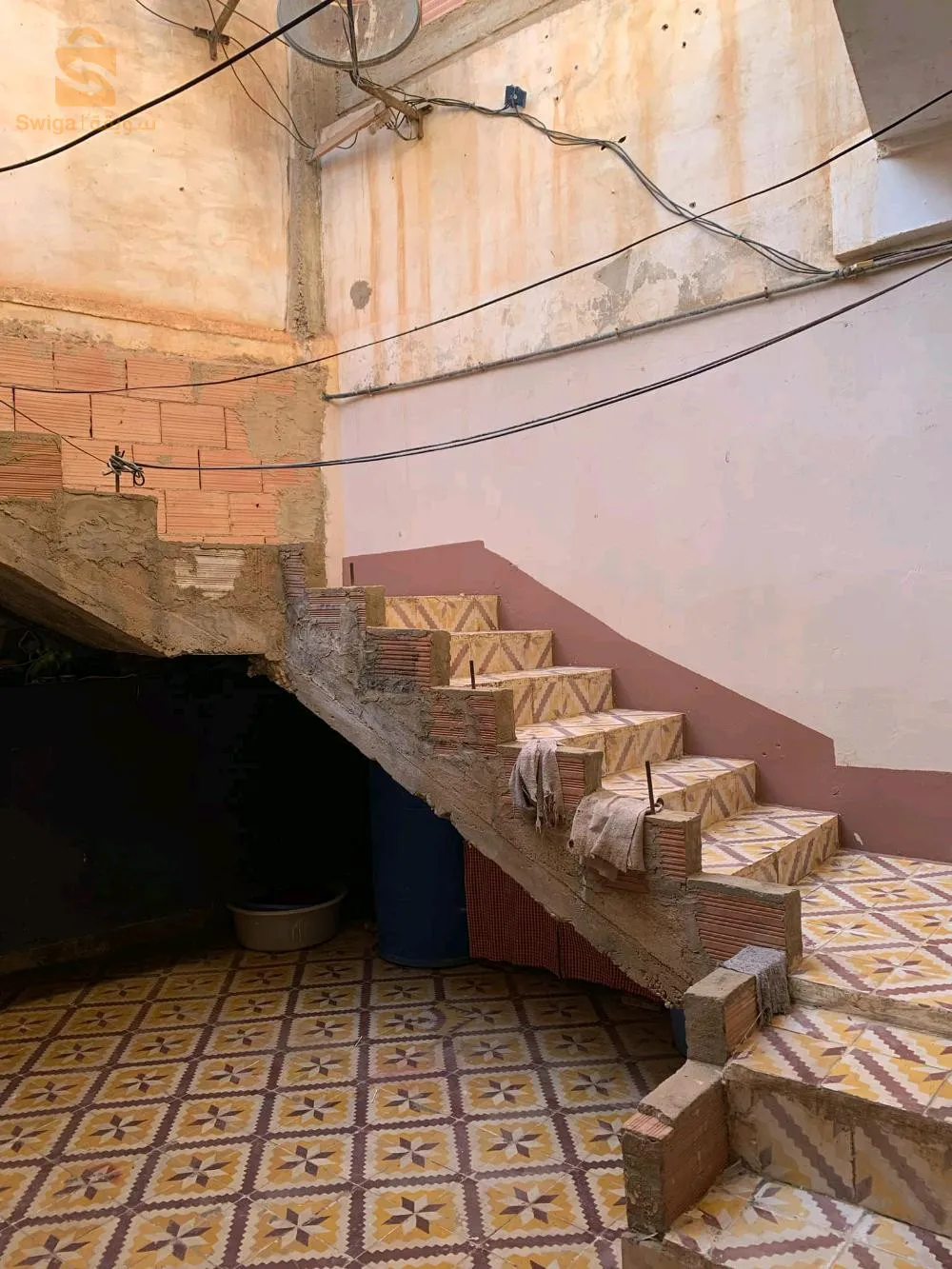 سكن للبيع حي بن عربة روشي وهران (باب وهران)