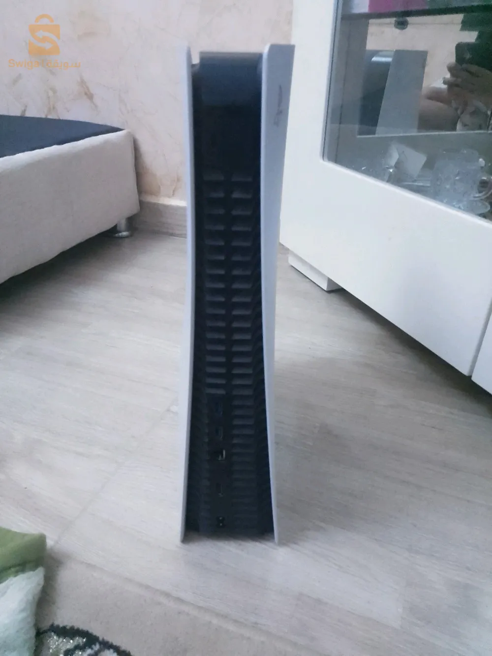 ps5 européenne جديدة +manette originale+ 3 jeux+800gb
