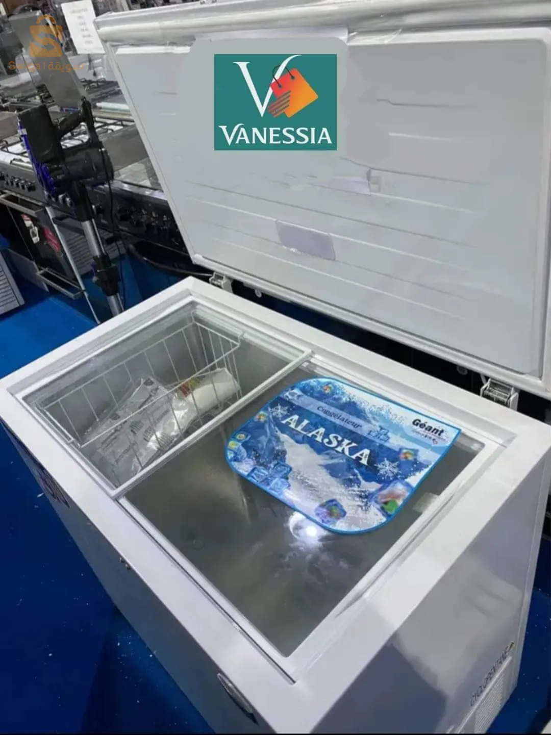 راكم تحوسوا على كونجيلاتور كبير ومتين؟ مع كونجيلاتور جيان 260 لتر، عندكم المساحة اللي تكفي باش تخزنوا كل واش تحتاجوه، من الماكلة 🍖 للشربة 🍲 وكلشي يبقى مجمد وطازج! ❄️ ومع تخفيضات نهاية الصيف 🌞، عندكم فرصة تشريوه بسعر أقل! 🤑 اغتنموا الفرصة وخليو كل احتياجات العائلة 👨👩👧👦 ديما محفوظة ومرتبة. العرض محدود ⏳، ما تضيعوش الفرصة