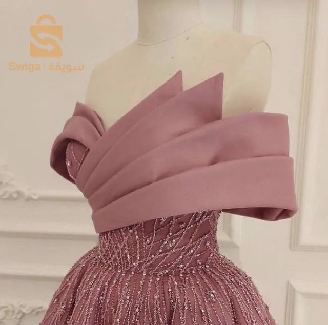 اريد مثل هذه الفساتين بسعر معقول  الي عنده يراسلني
