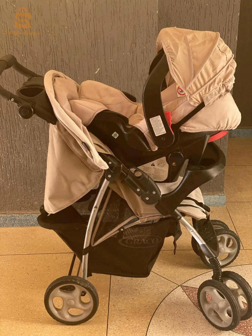 عربة أطفال + كرسي