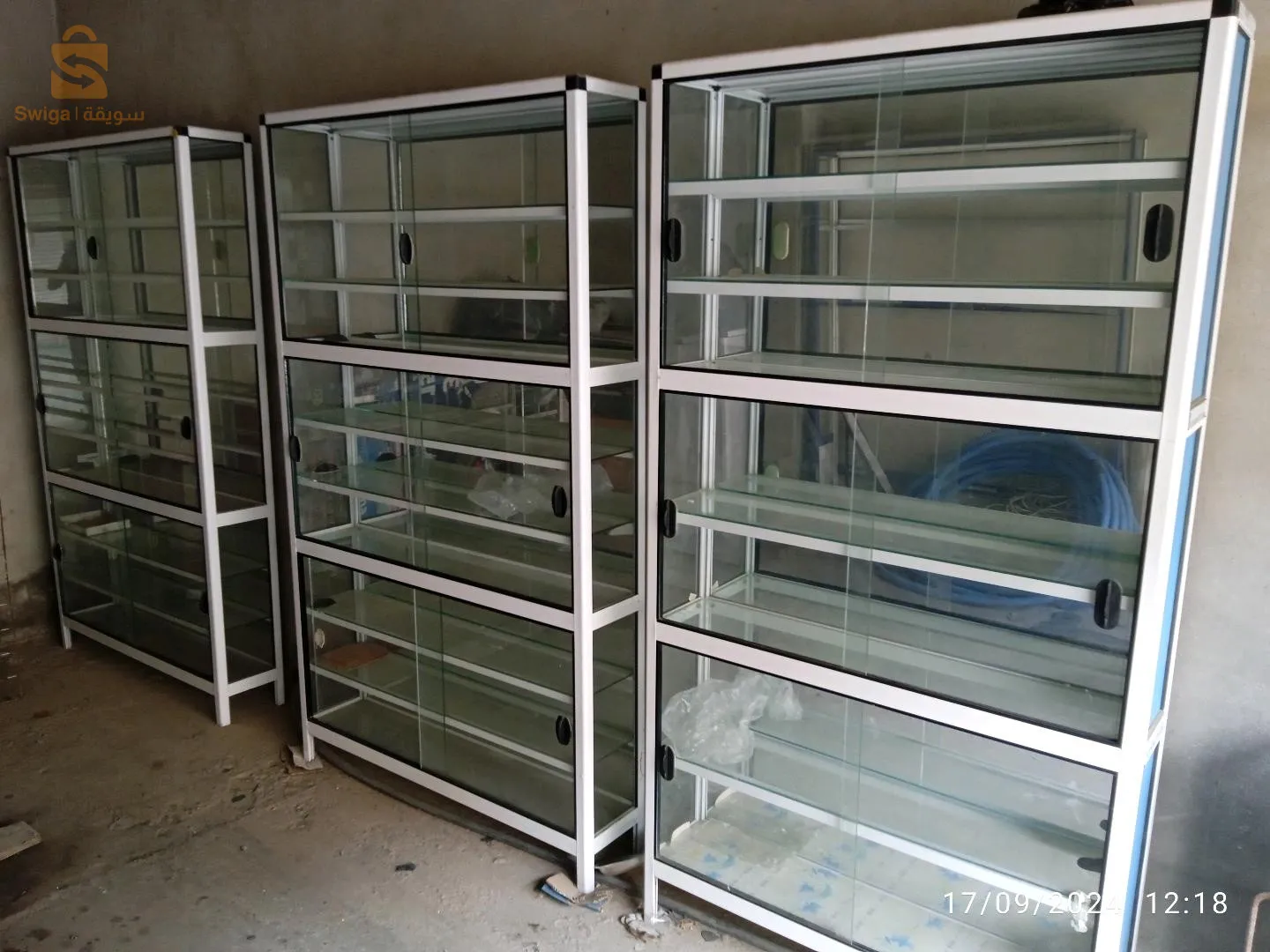 خزائن présentoir ألمنيوم+كونتوار