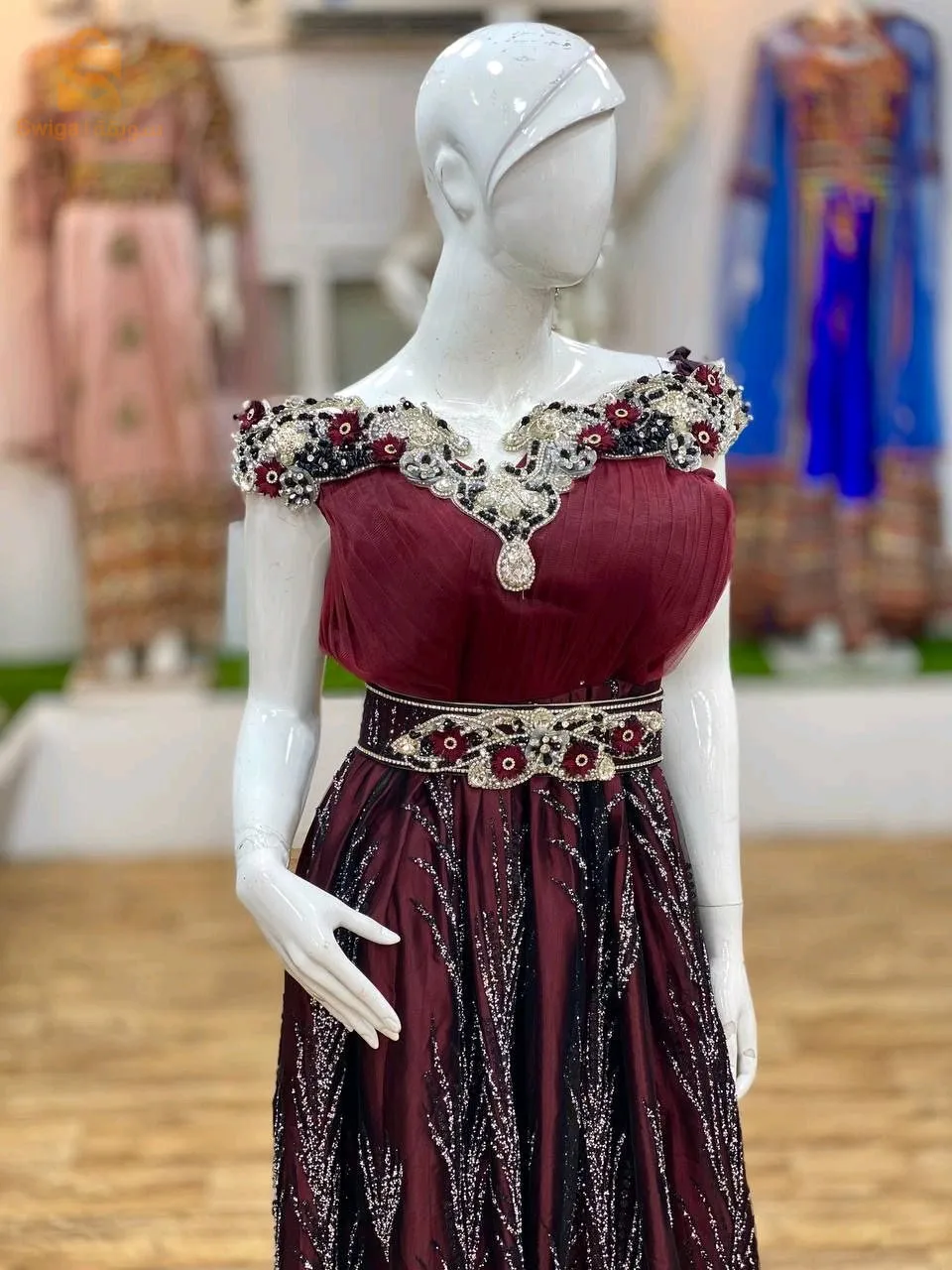 بلوزة الوهرانية حرة