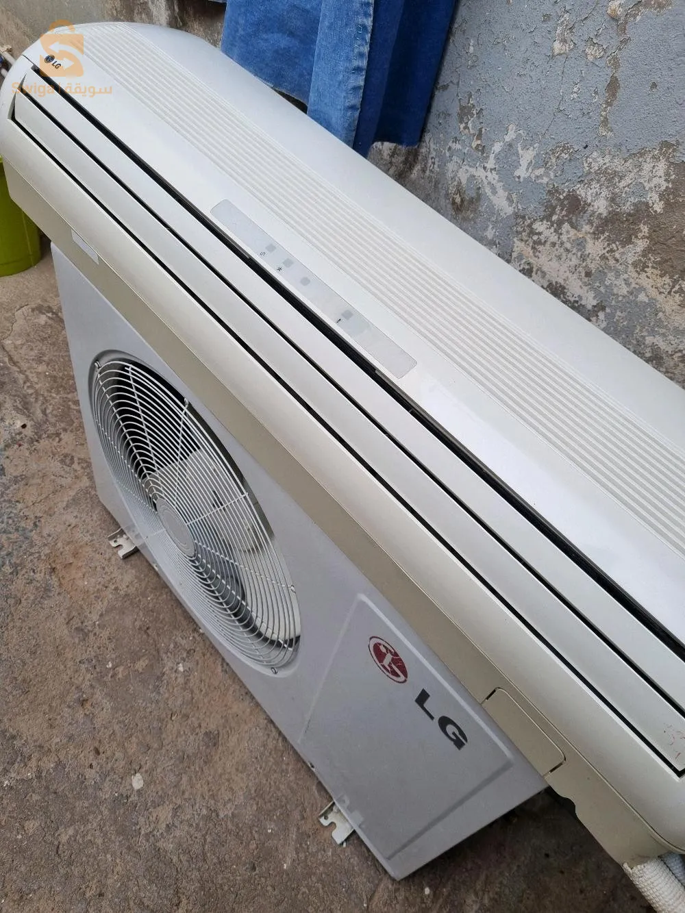 مكيف الهواء من نوع LG 1800