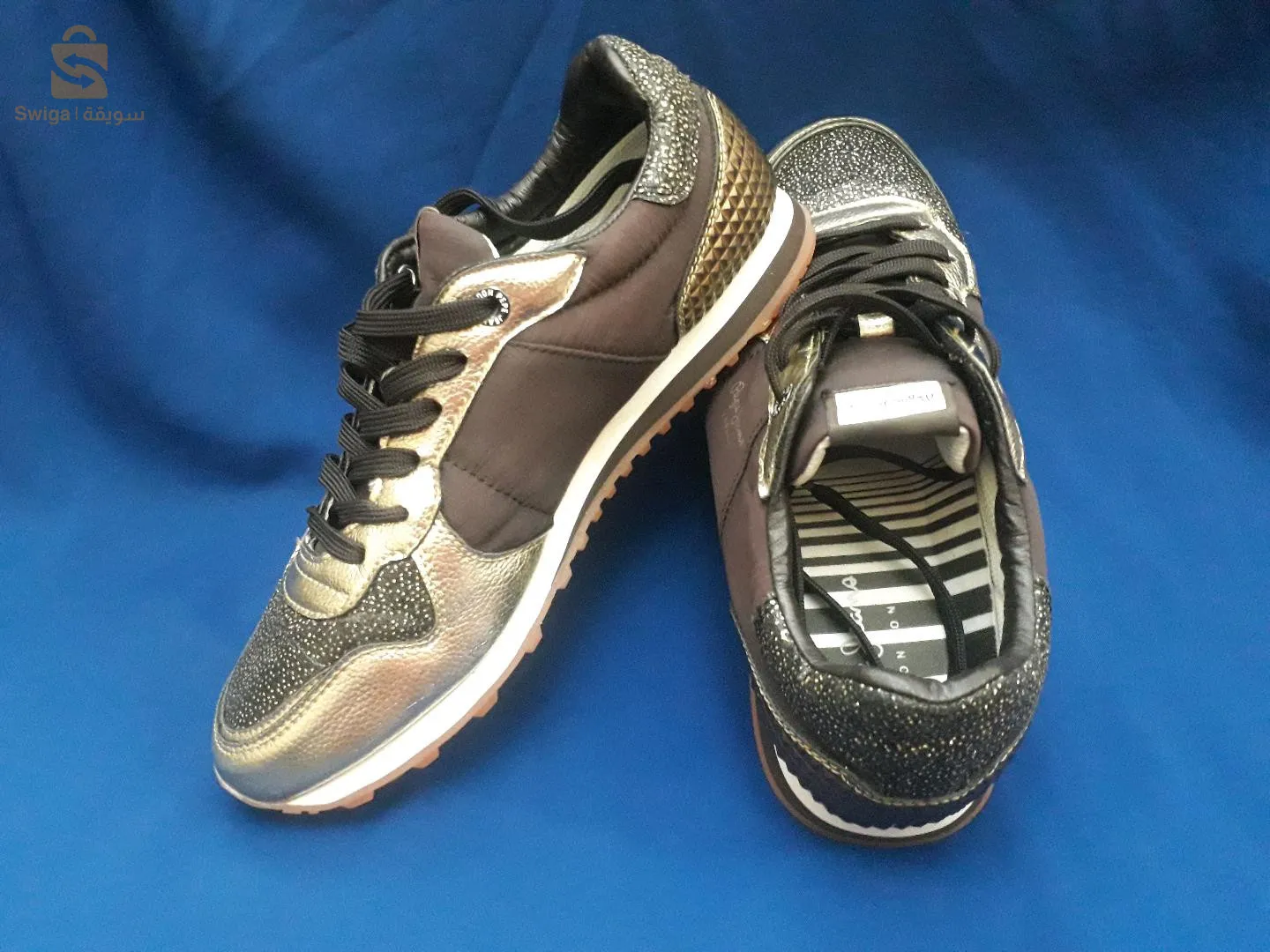 CHAUSSURES " PEPE JEANS London" ORIGINALES pour femmes.