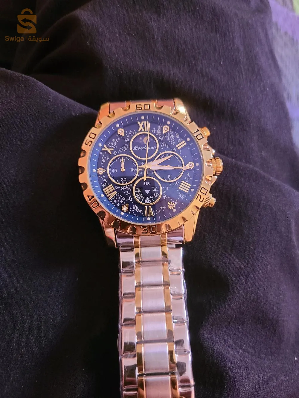 Luxury men's wrist watch