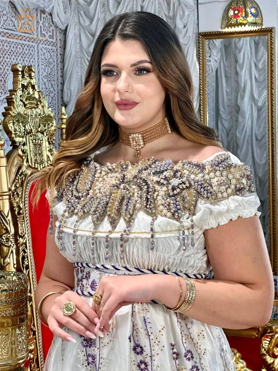 بلوزة وهرانية حرة