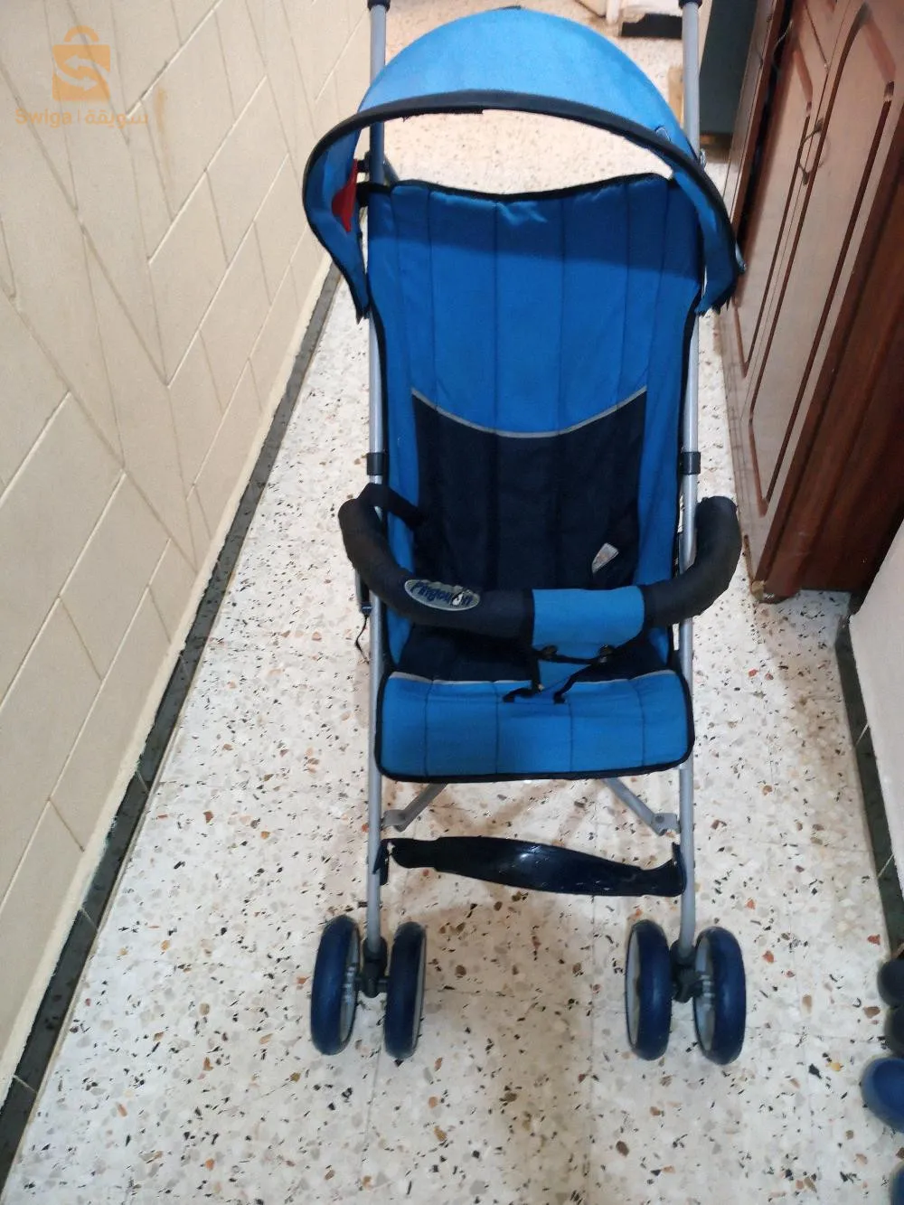 Poussette pingouin et lit pour bébé