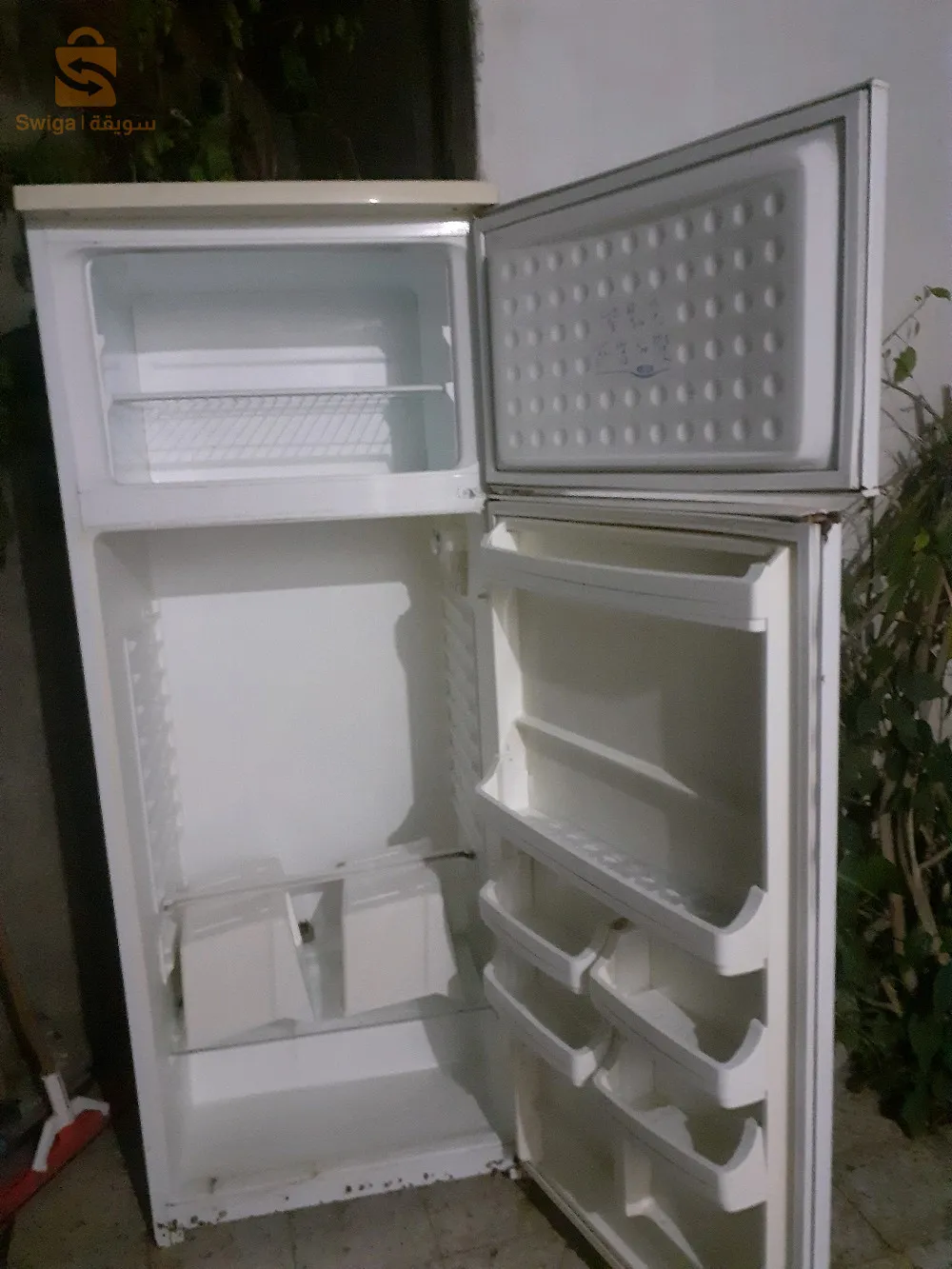 ثلاجة علامة فريقور