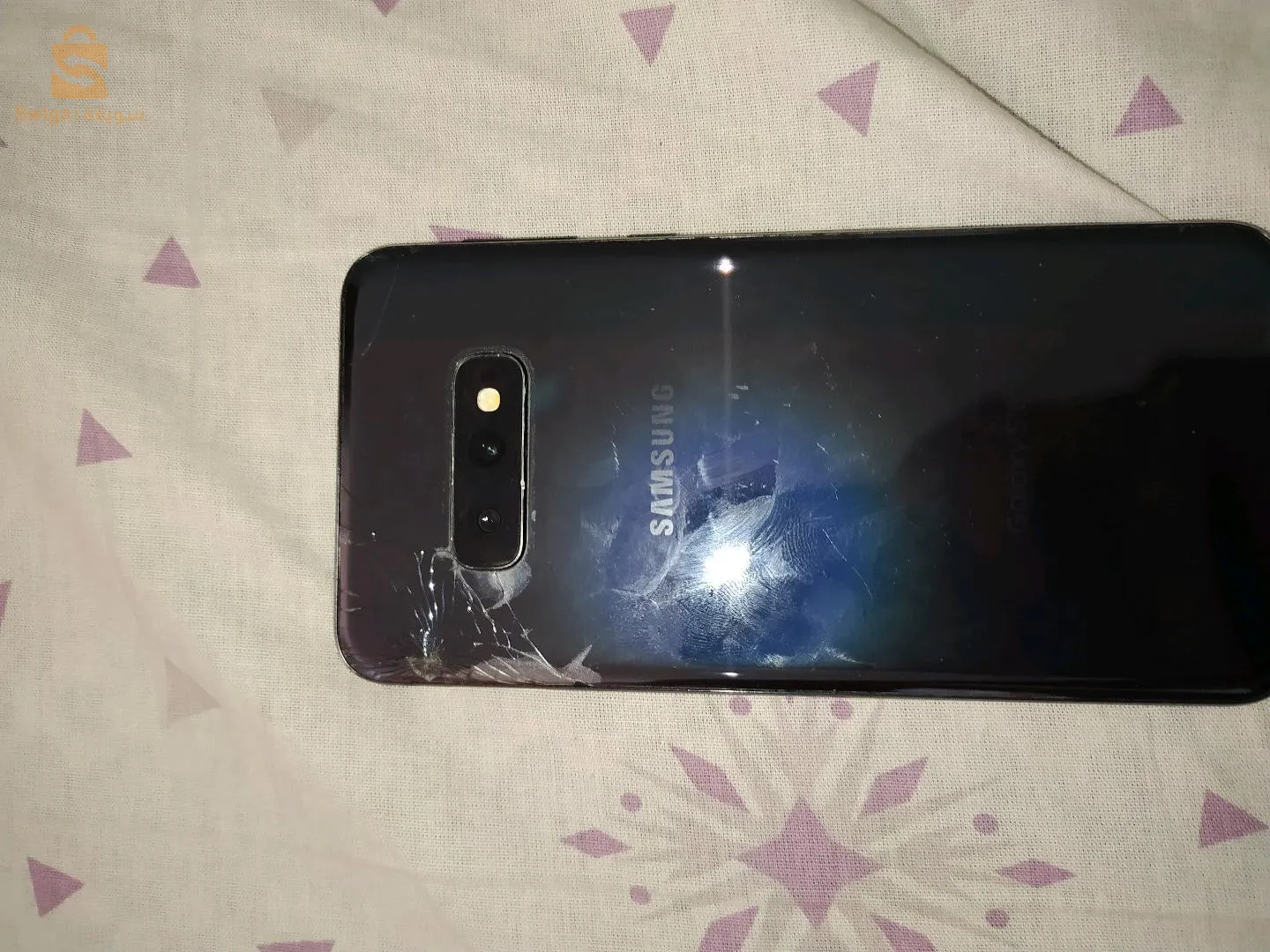 هاتف غندو ضربة خفيفة من الخلف جامي تفتح نظيف