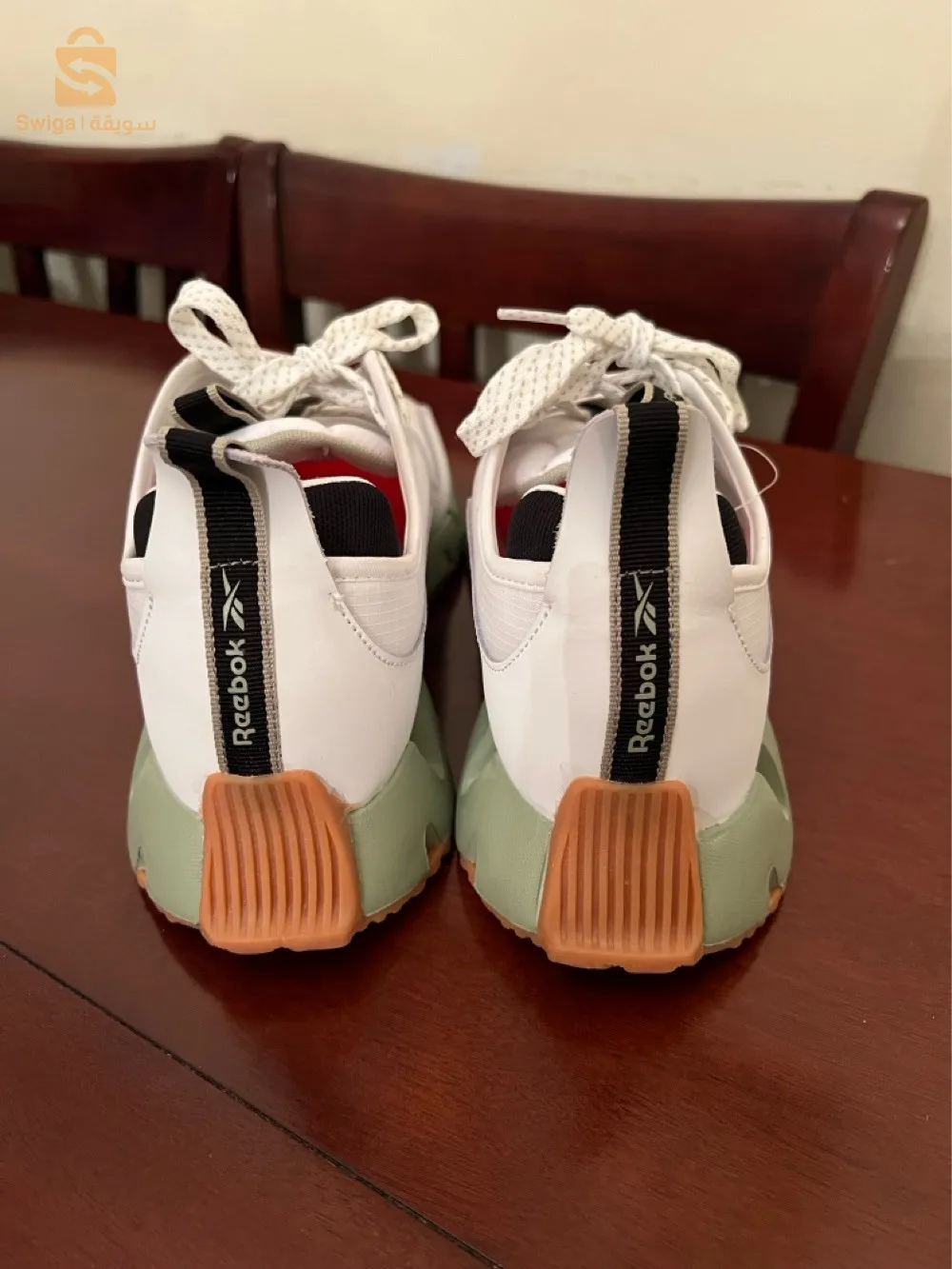 baskets neuves original jamais utilisé