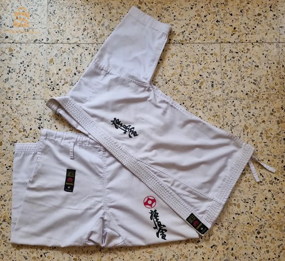 *كيمونو ساموراي مقاس:3
*كيمونو ماتسورو (تريكو فقط) مقاس:150cm
*بروتاج تيبيا PETRA مقاس:M