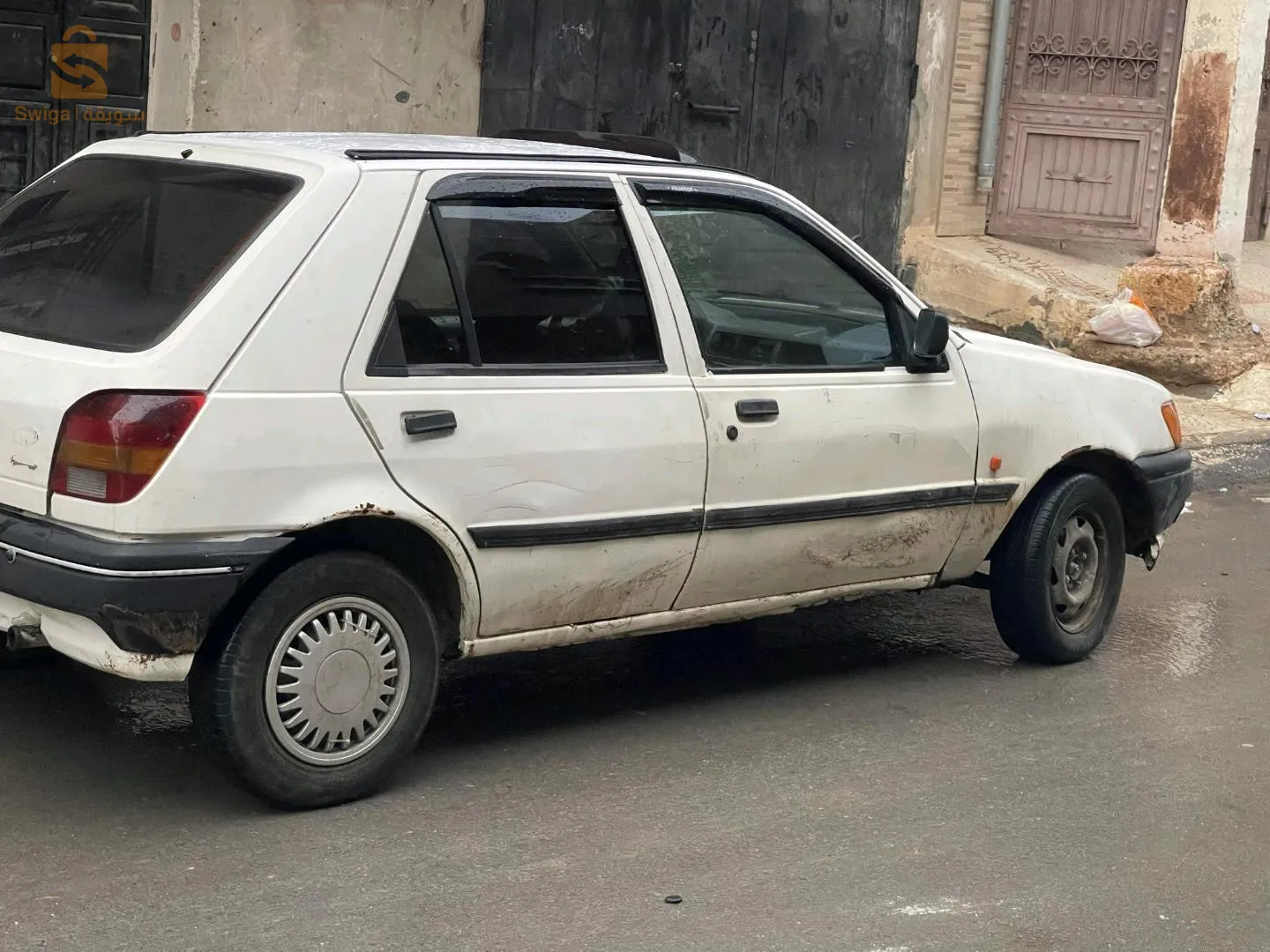 سيارة فورد فيستا