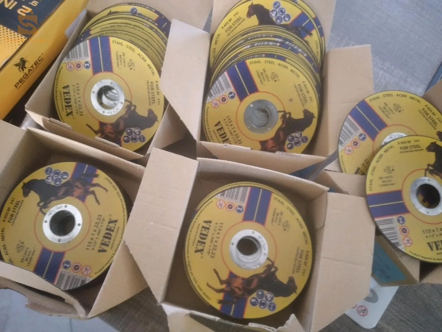 قرص قطع vedex حجم كبير وصغير