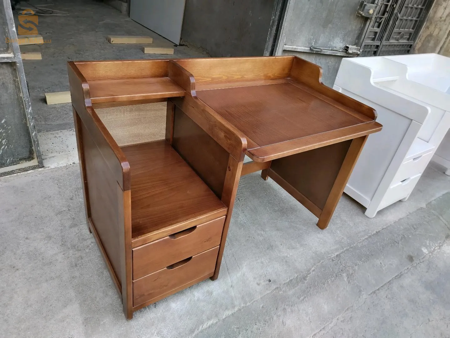 bureau enfant bois rouge 1er choix +120cm