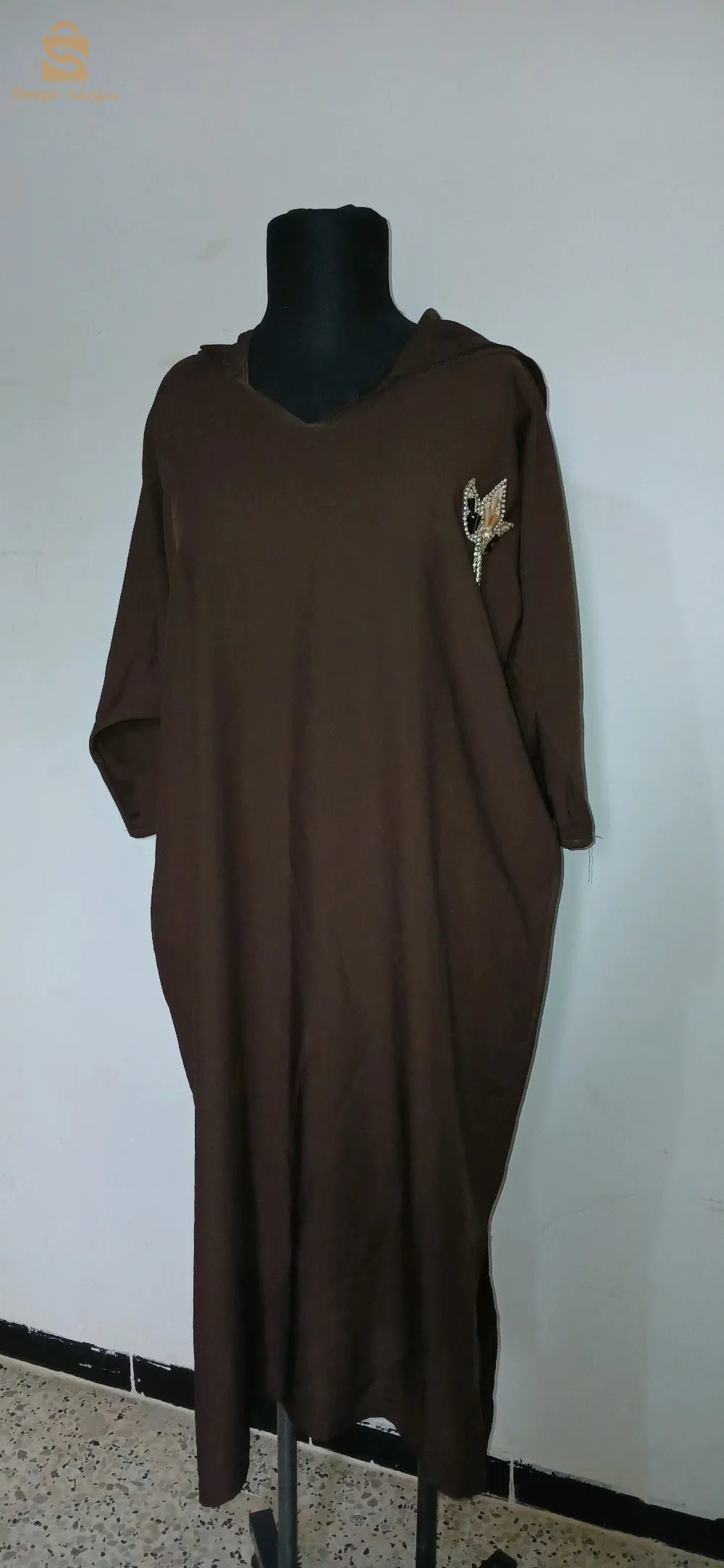 ملابس نسائية مستعملة حوالي 50 قطعة