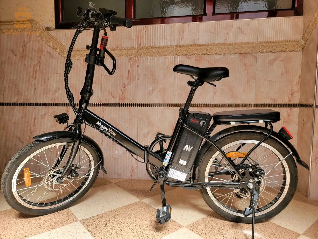 دراجة كهربائية جديدة قابلة للطي 95 كيلو ماركة MOOVWAY FRANCE مع الشاحن