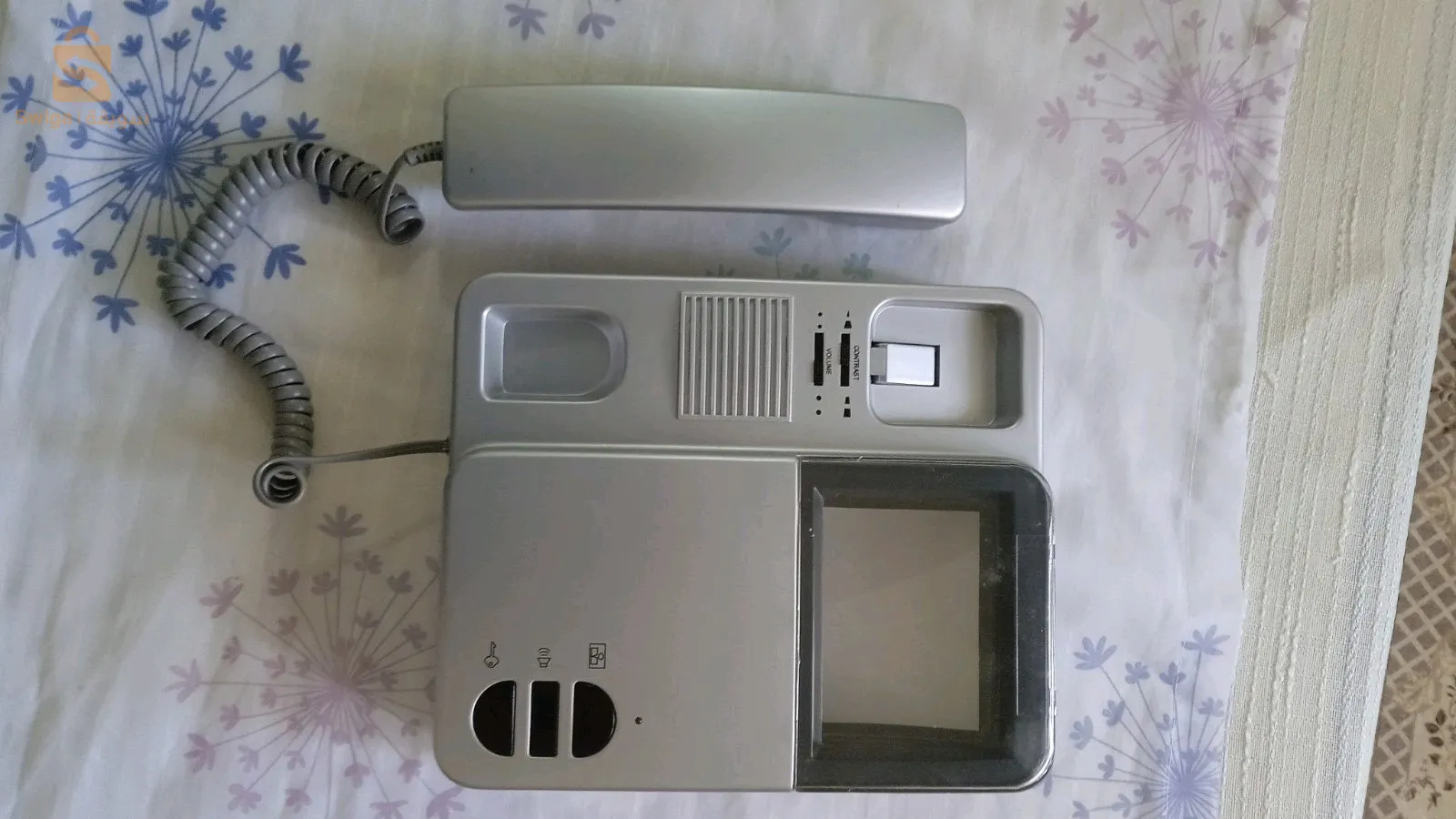 هاتف ثابث هابط كابة